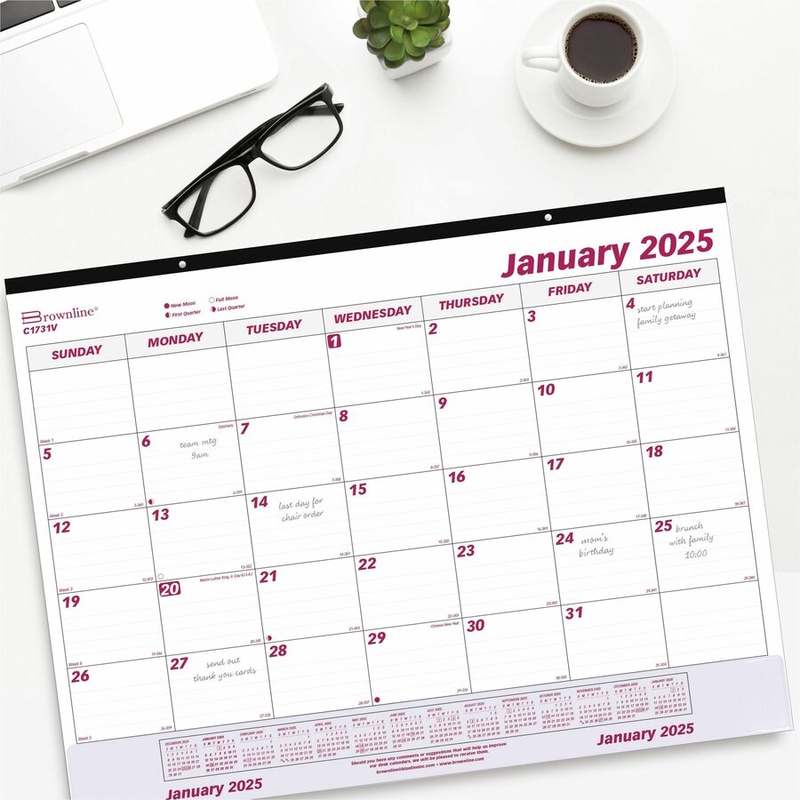 2025 Desk Pad Calendar 22x17